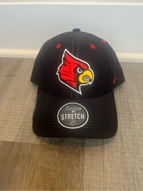 Zephyr Louisville Cardinals Black Small Stetch Hat / Cap